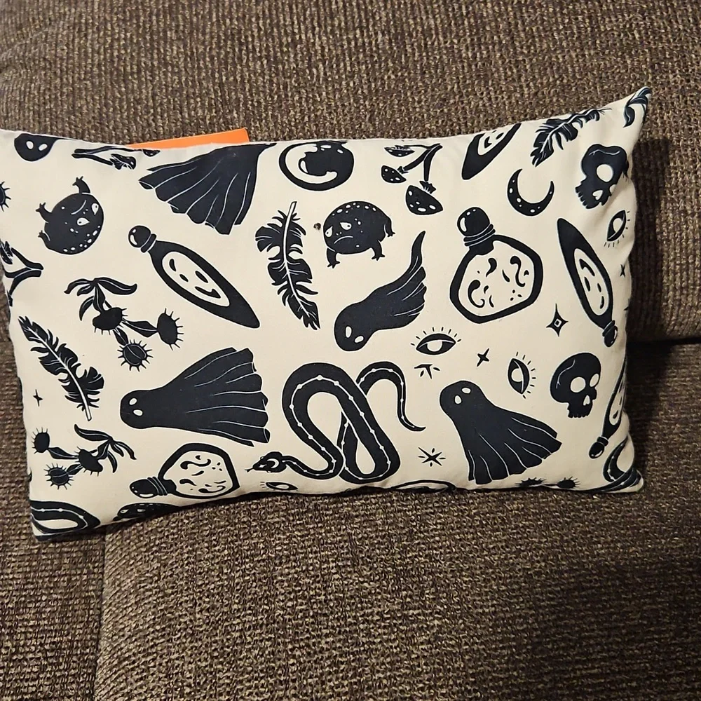 NWT 3 Pc Halloween Skeleton and Ghost Pillow Set